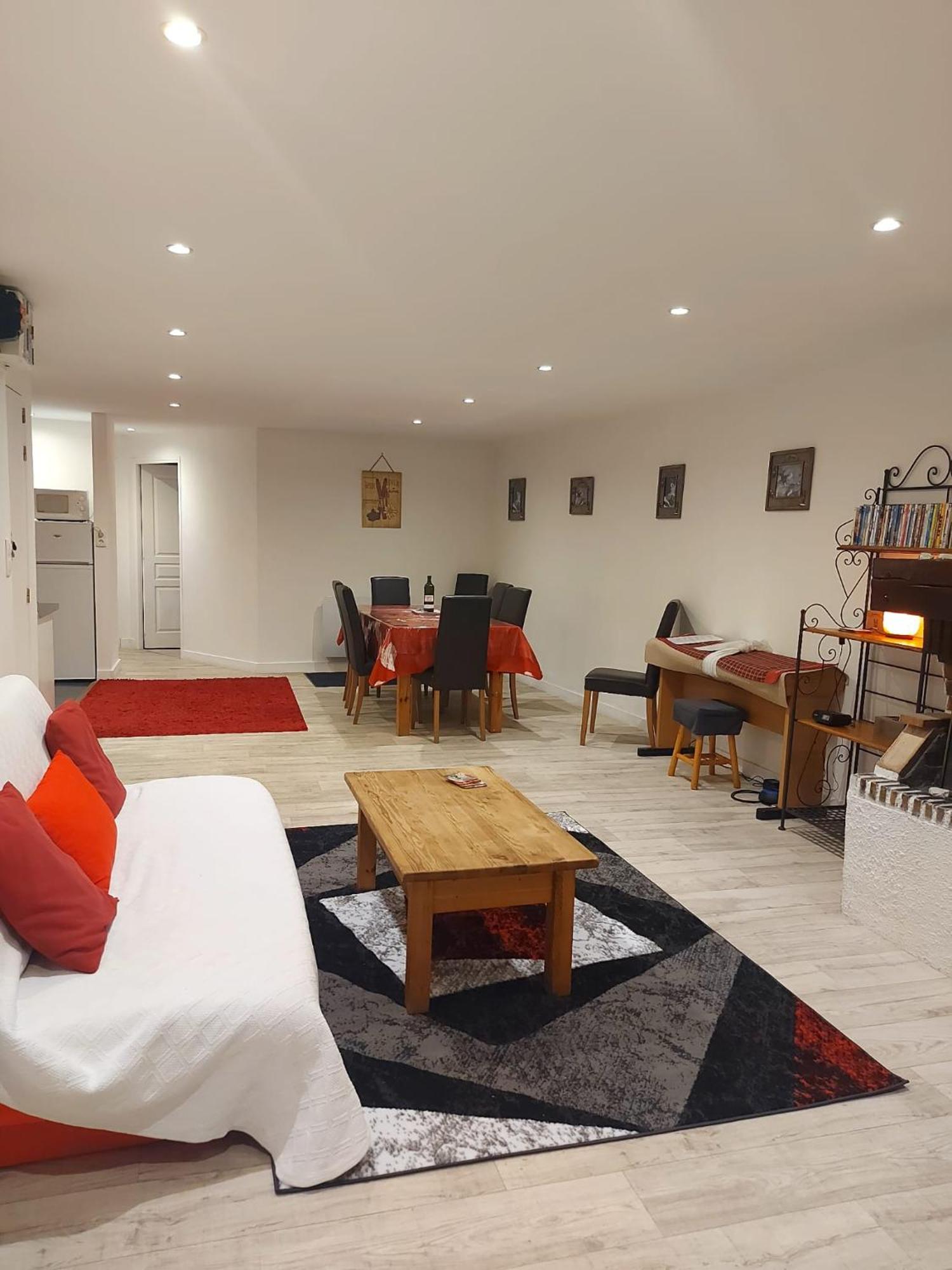 Veroniques Apartment 圣莫里斯堡 外观 照片