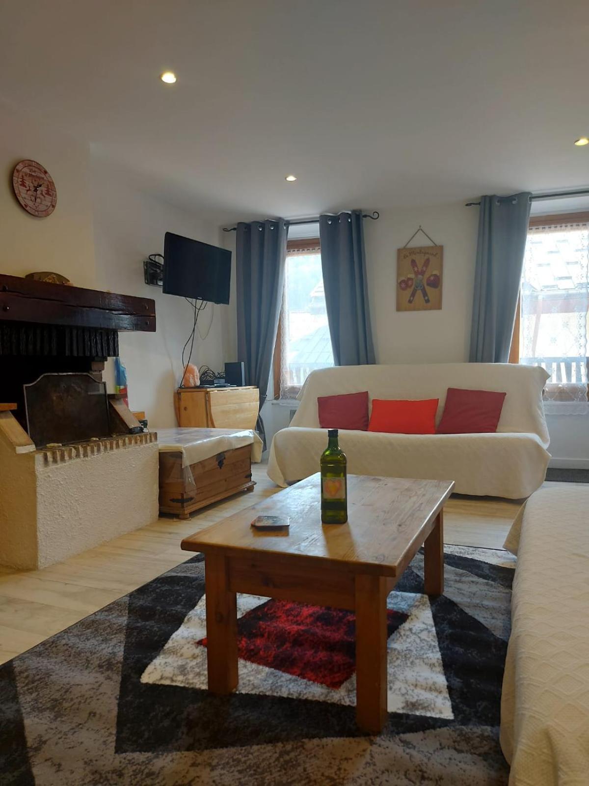 Veroniques Apartment 圣莫里斯堡 外观 照片
